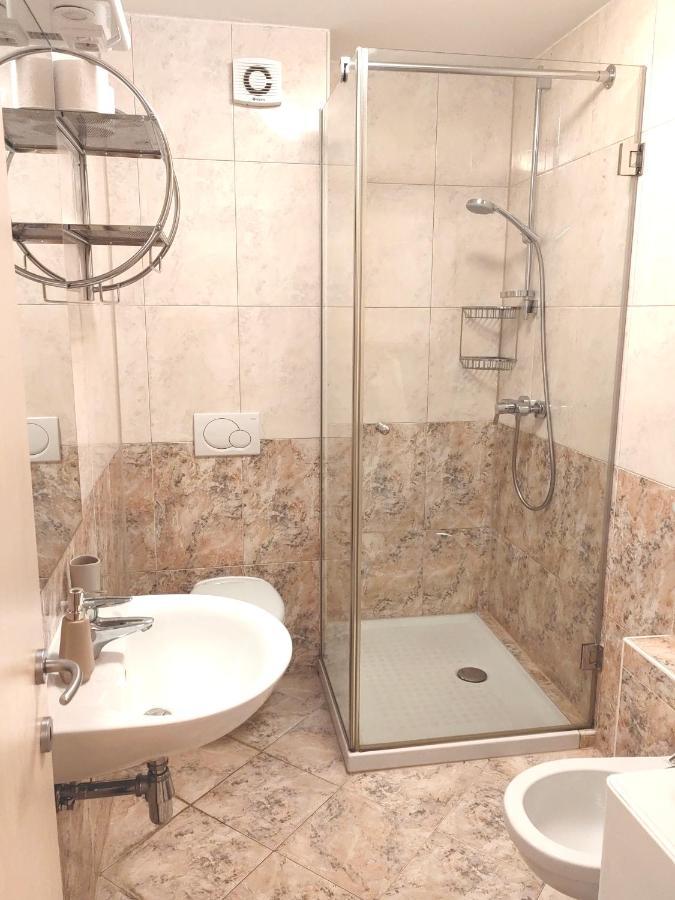 Sea View Apartment & Studio Apartment Bruno Umag Bagian luar foto