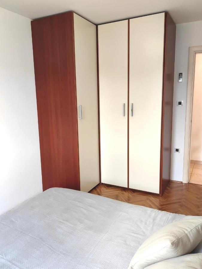 Sea View Apartment & Studio Apartment Bruno Umag Bagian luar foto