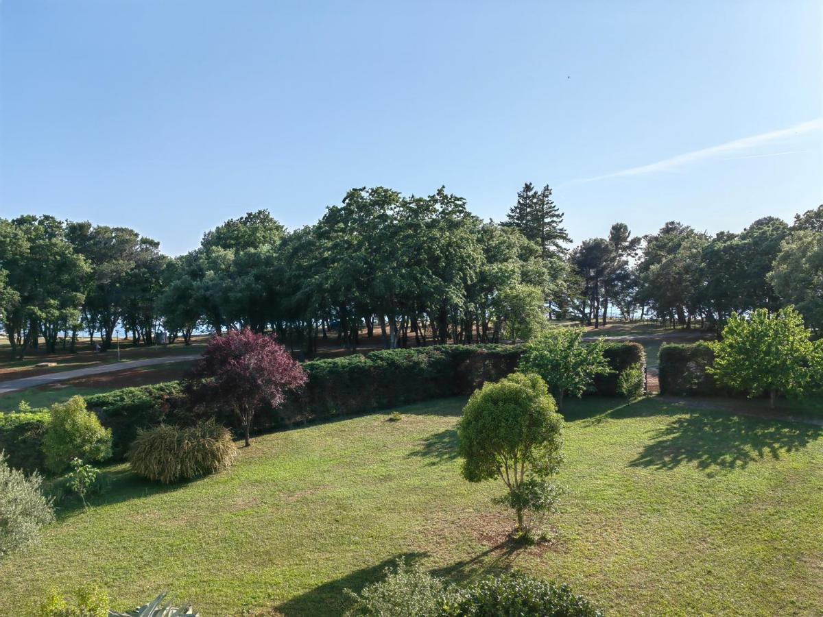 Sea View Apartment & Studio Apartment Bruno Umag Bagian luar foto