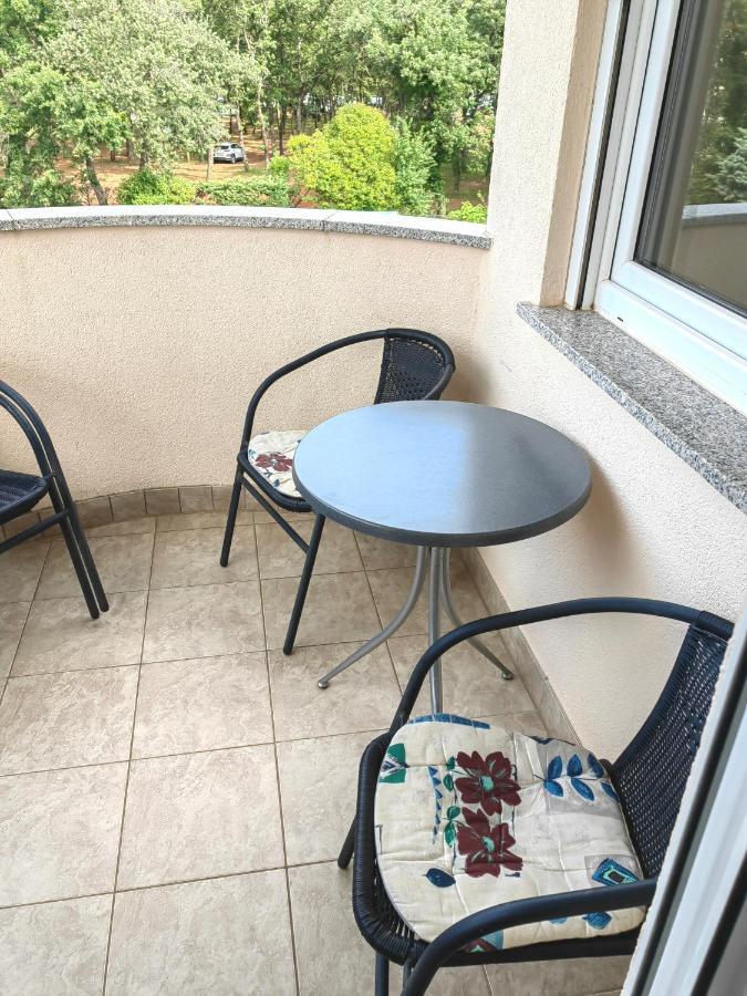 Sea View Apartment & Studio Apartment Bruno Umag Bagian luar foto