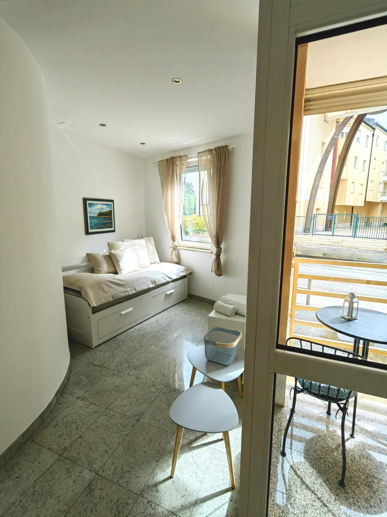 Sea View Apartment & Studio Apartment Bruno Umag Bagian luar foto