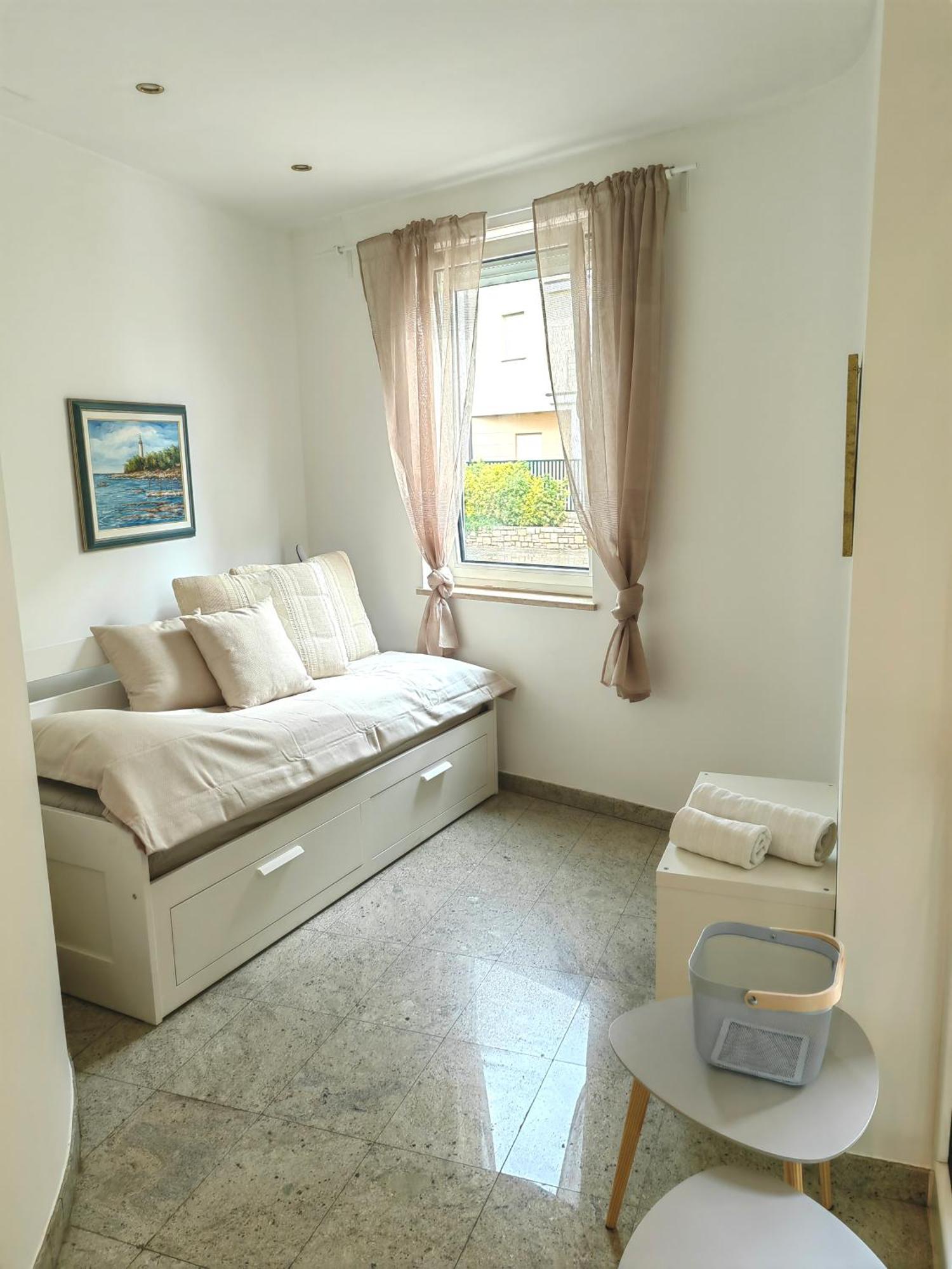 Sea View Apartment & Studio Apartment Bruno Umag Bagian luar foto