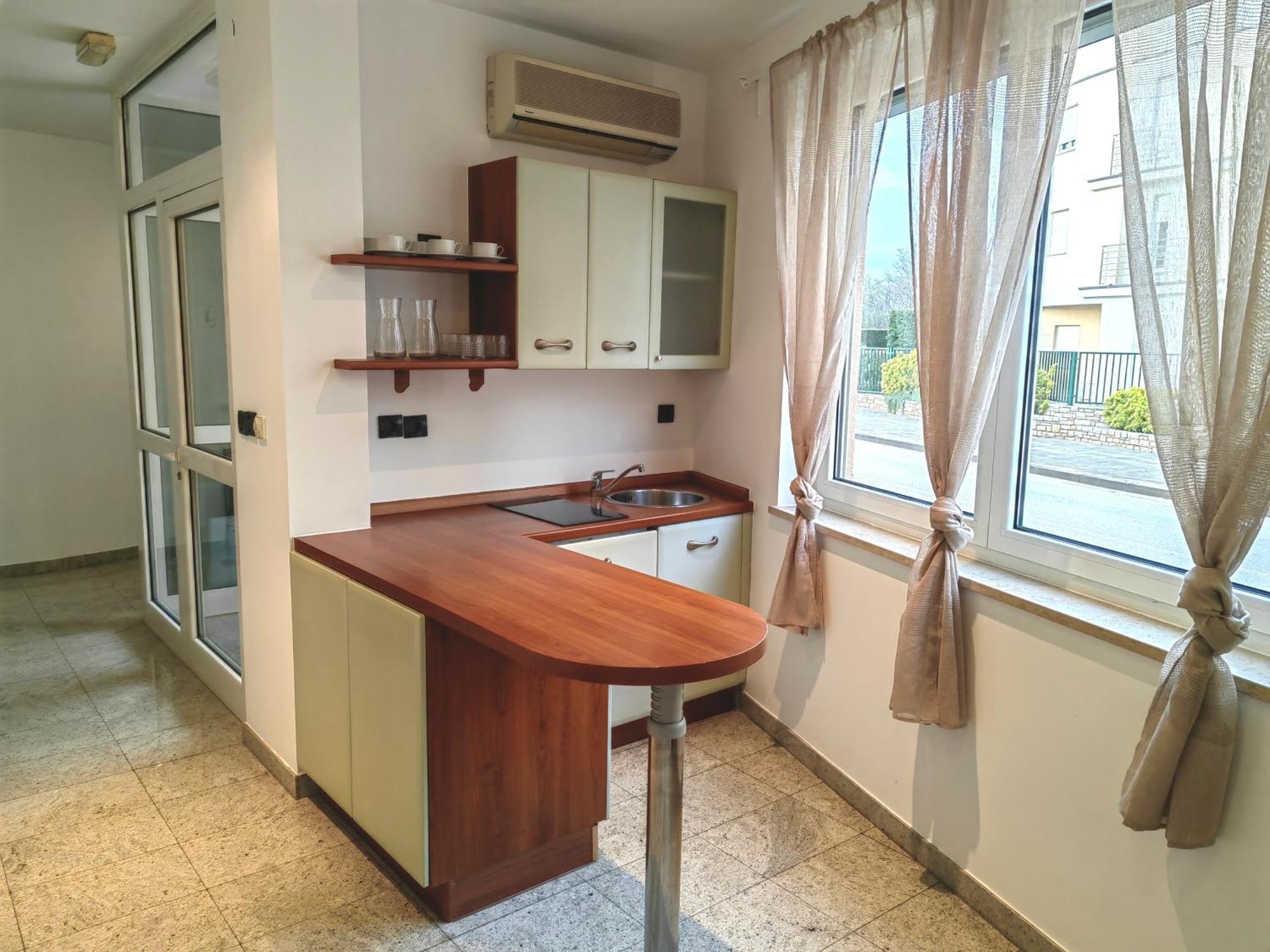 Sea View Apartment & Studio Apartment Bruno Umag Bagian luar foto